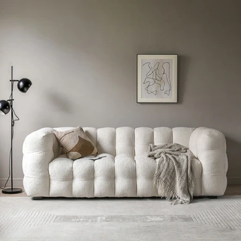Французский диван из сахарной ваты в гостиной небольшой квартиры простой современный бархатный диван из ягненка