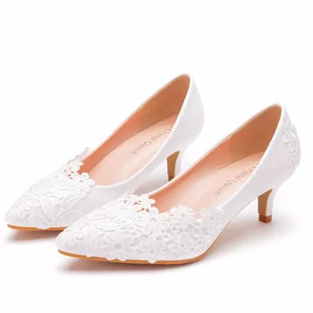 Женские туфли-лодочки на высоком каблуке, Элегантные Простые Свадебные туфли с кружевными цветами, Белые свадебные туфли На высоком каблуке, Женская обувь без застежки На Маленьком каблуке