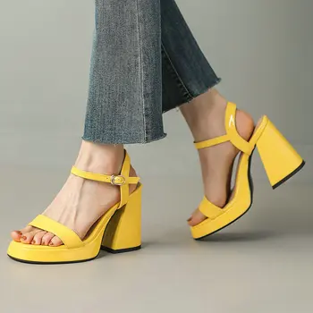 Ярко-зеленый Желтый Открытый носок, Классика из лакированной кожи, Лето 2023, Новая женская обувь, модельные туфли-лодочки, Модные босоножки на массивном высоком каблуке