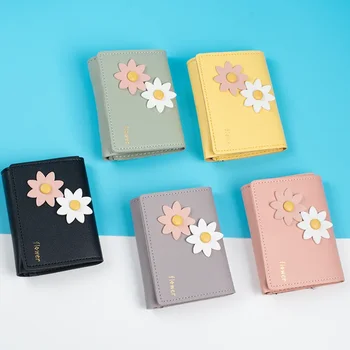 Новый Короткий кошелек Small Daisy Женский Small Ins Складная Сумка для карт Простая Корейская Версия Кошелька для монет Большой емкости